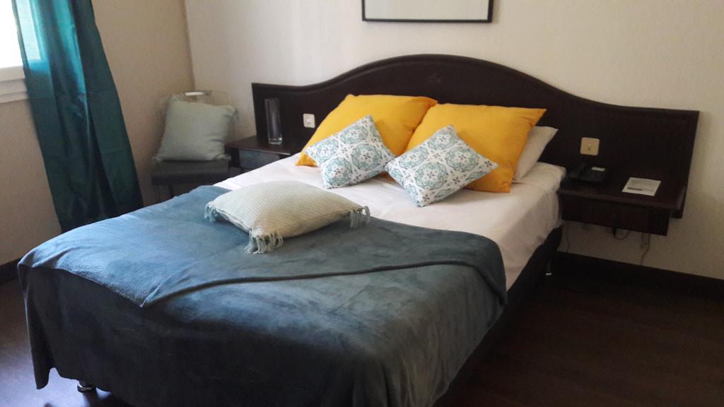 Le Neoulous Otel Le Boulou Dış mekan fotoğraf
