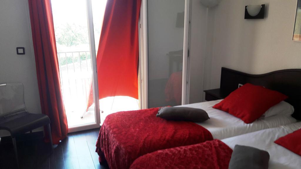 Le Neoulous Otel Le Boulou Dış mekan fotoğraf