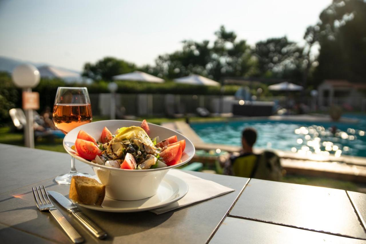 Le Neoulous Otel Le Boulou Dış mekan fotoğraf