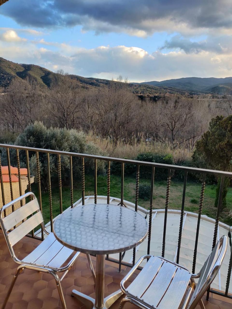 Le Neoulous Otel Le Boulou Dış mekan fotoğraf