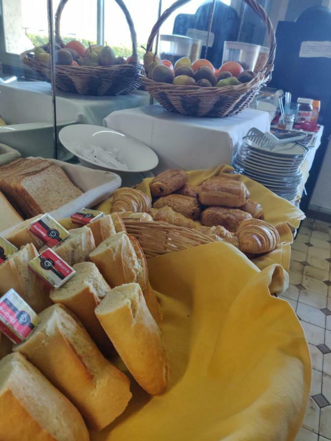 Le Neoulous Otel Le Boulou Dış mekan fotoğraf