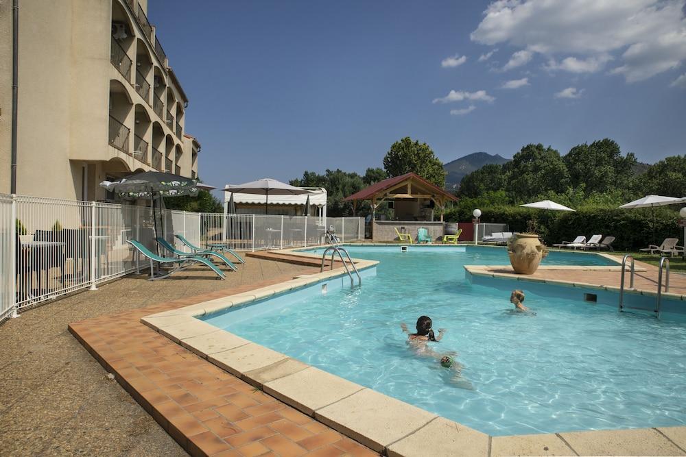 Le Neoulous Otel Le Boulou Dış mekan fotoğraf